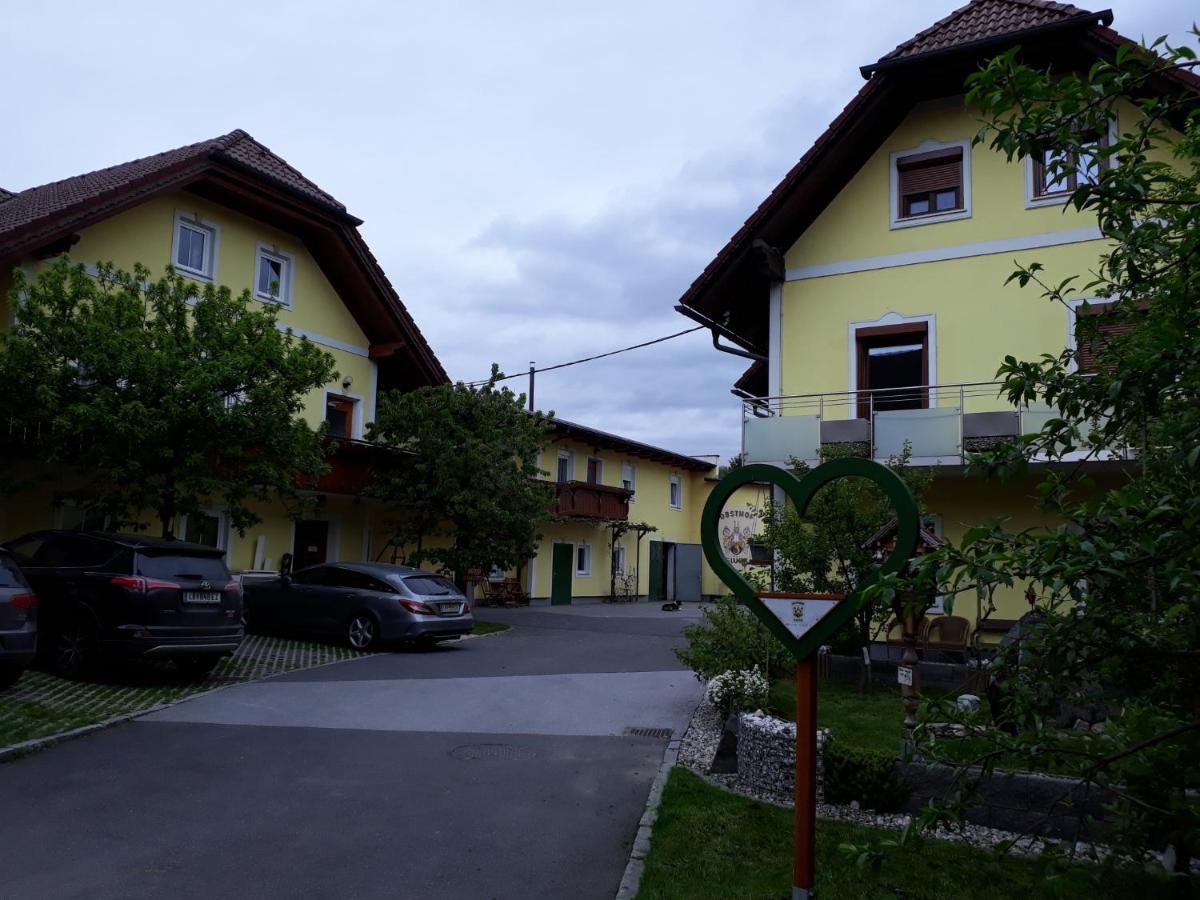 Obsthof Glueck Bed and Breakfast Gamlitz Buitenkant foto
